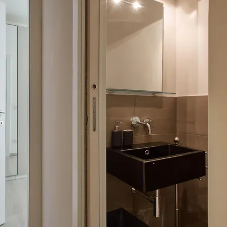 Joivy Vibrant 2bed With Balcony Apartamento *