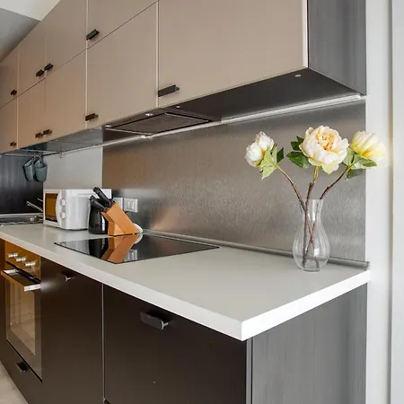Joivy Vibrant 2bed With Balcony * Milán